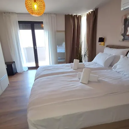 Val21,villa 200 M From The Sea With Pool And Fitness Βίλα Funtana