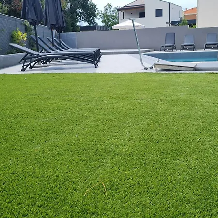 Val21,villa 200 M From The Sea With Pool And Fitness