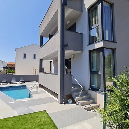 Val21,villa 200 M From The Sea With Pool And Fitness Funtana