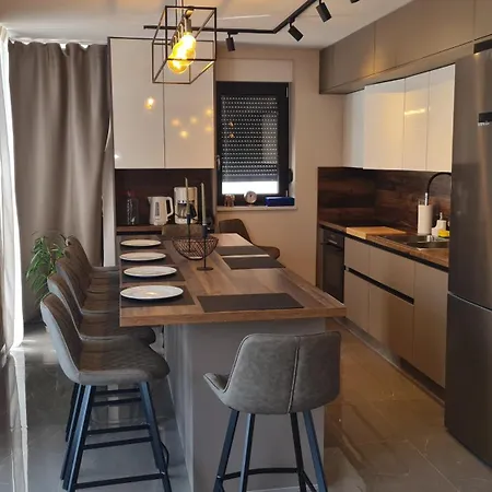 Βίλα Val21,villa 200 M From The Sea With Pool And Fitness Funtana