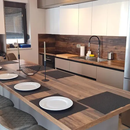 Βίλα Val21,villa 200 M From The Sea With Pool And Fitness Funtana