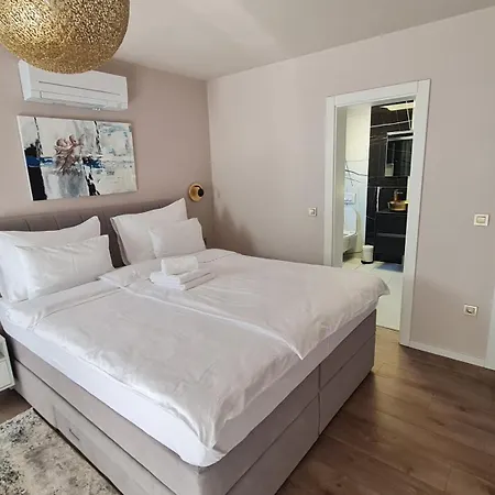 Val21,villa 200 M From The Sea With Pool And Fitness Βίλα Funtana